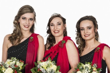 Kersenkoningin met haar hofdames 4 verkleind[1][1]_640.jpg